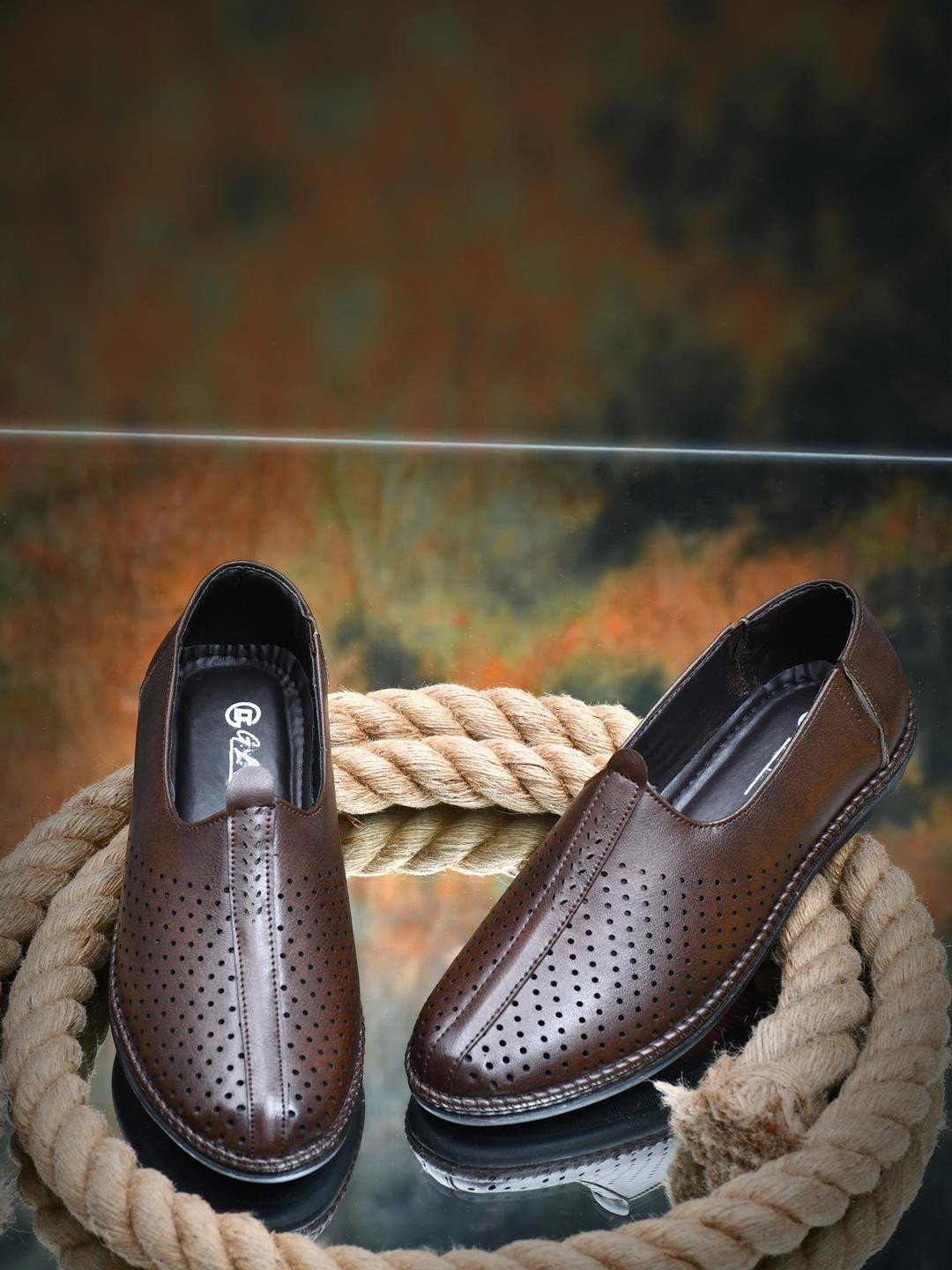 G L Trend Men Brown Leather Textured Mojari Nagra Jutti Shoe