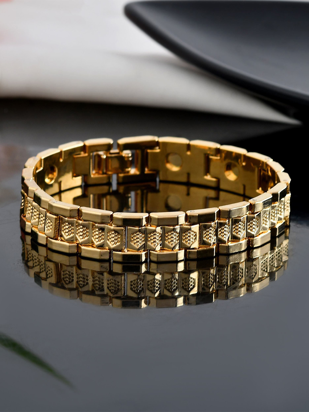 VOJ Men Brass Gold-Plated Link Bracelet
