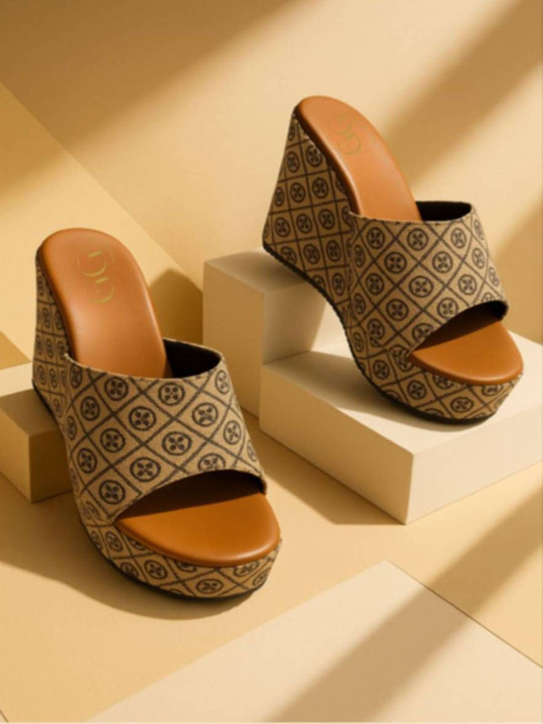 GLO GLAMP Women Sunlit Brown Platform Wedge Sandals