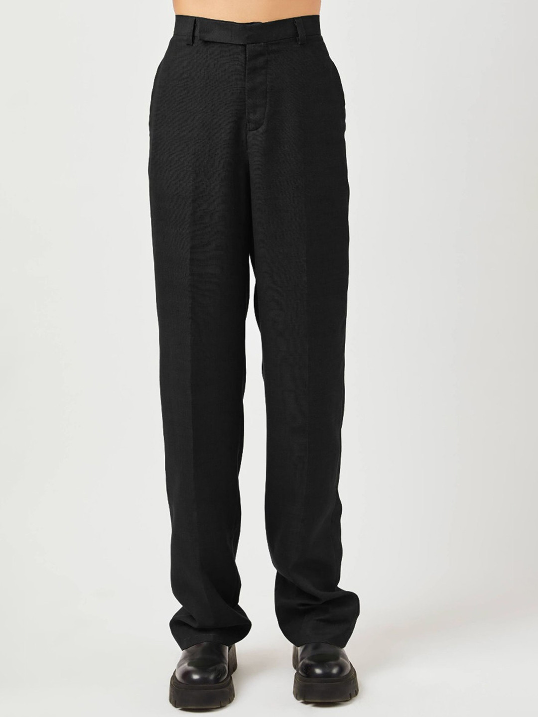 Contemponari Evelyn Women Straight Fit Mid-Rise Trousers