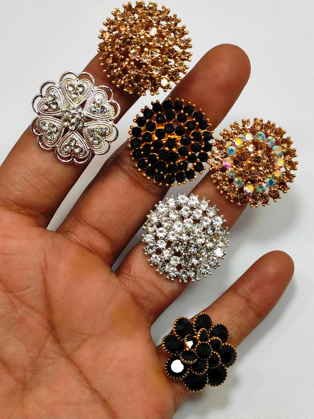 DIVYANSHI COLLECTION Women Pack Of 6 Brass Gold & Silver-Plated American Diamond Ring