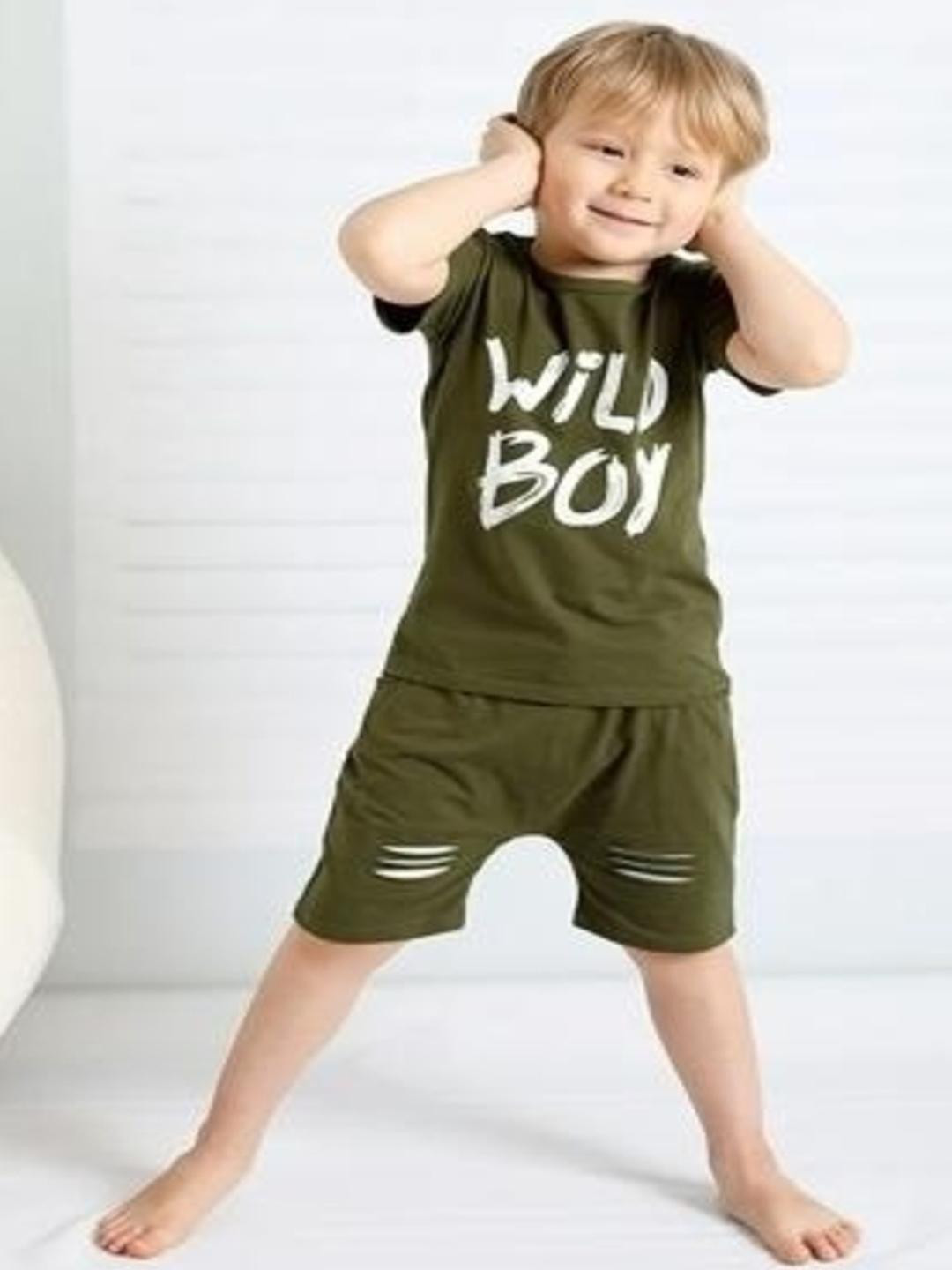 CUTEVIBE Boys Printed T-shirt with Shorts