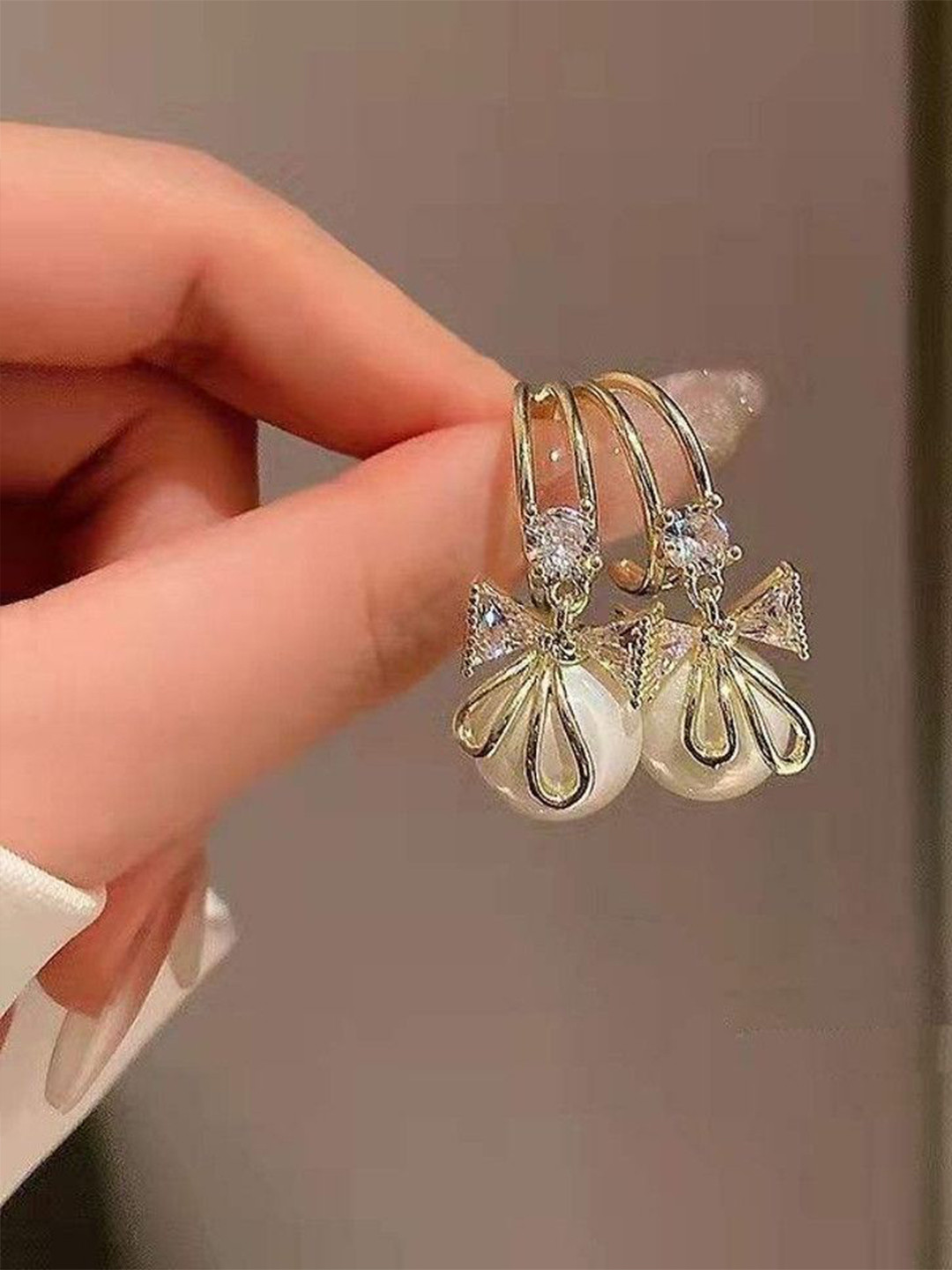 Celestria Contemporary Korean Half Hoop Earrings