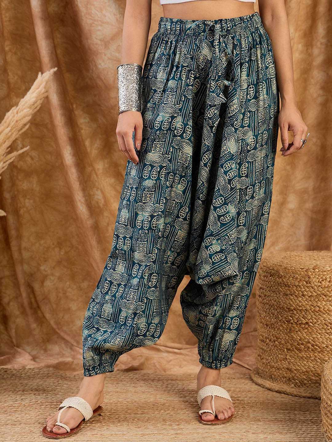 InWeave Women Slim Fit Ethnic Motifs Printed Harem Pants