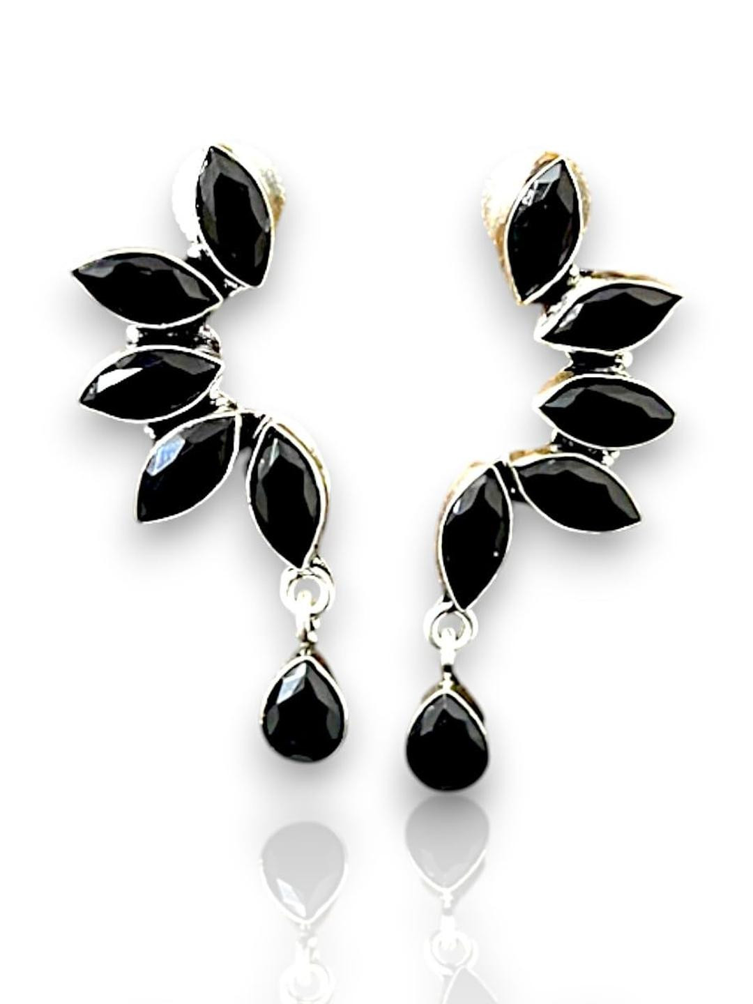 D Glamm Fashion-SPARKLING STYLE Silver-Plated Ear Cuff Earrings