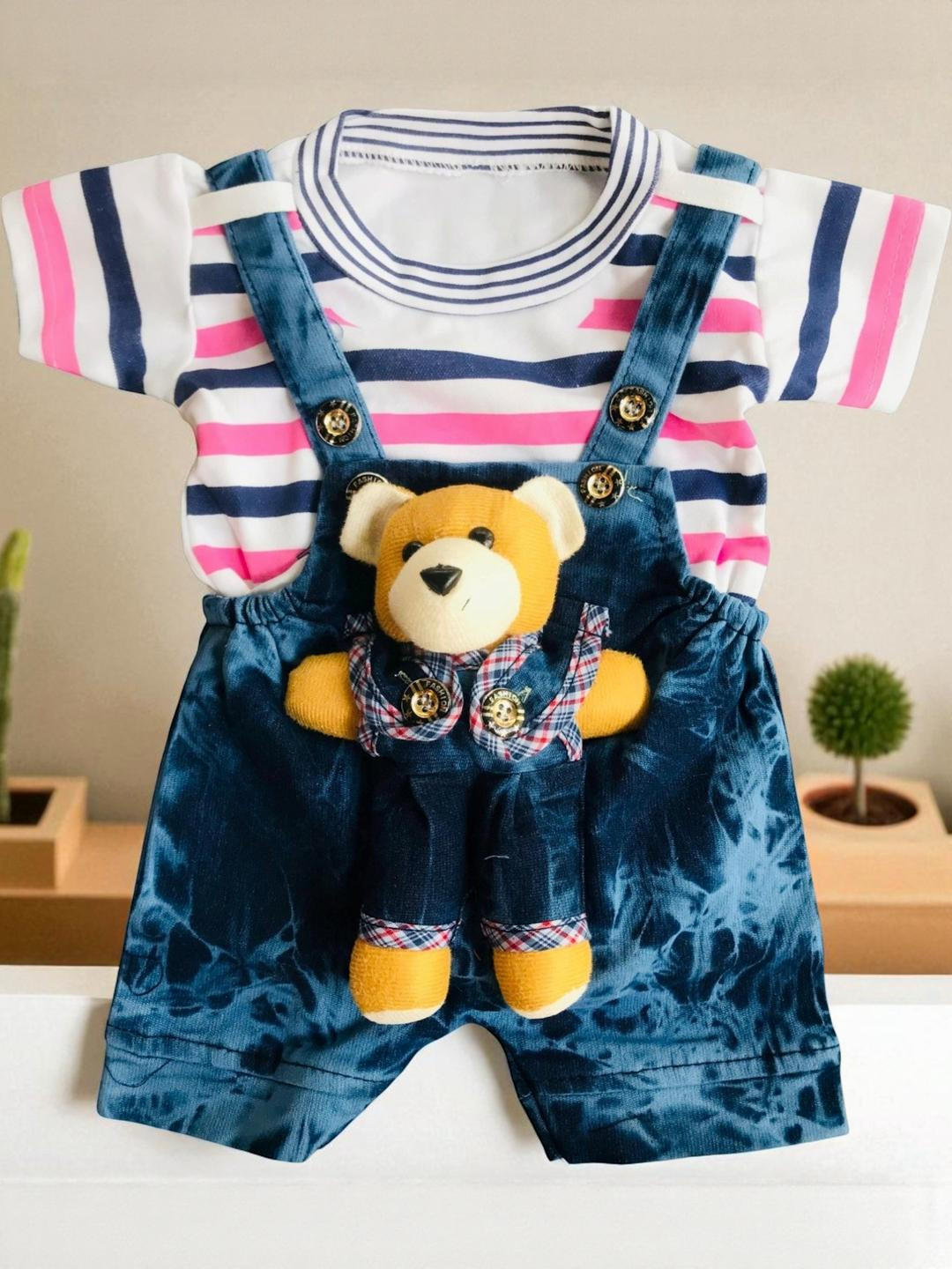 Pohar Creation Kids Teddy Bear Detailed Dungaree With T-shirt Set