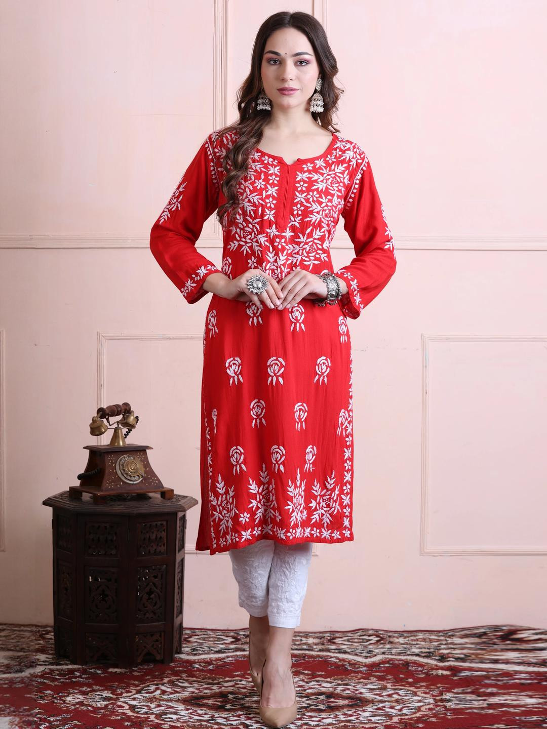 FIIZA Floral Embroidered Thread Work Detail Straight Kurta