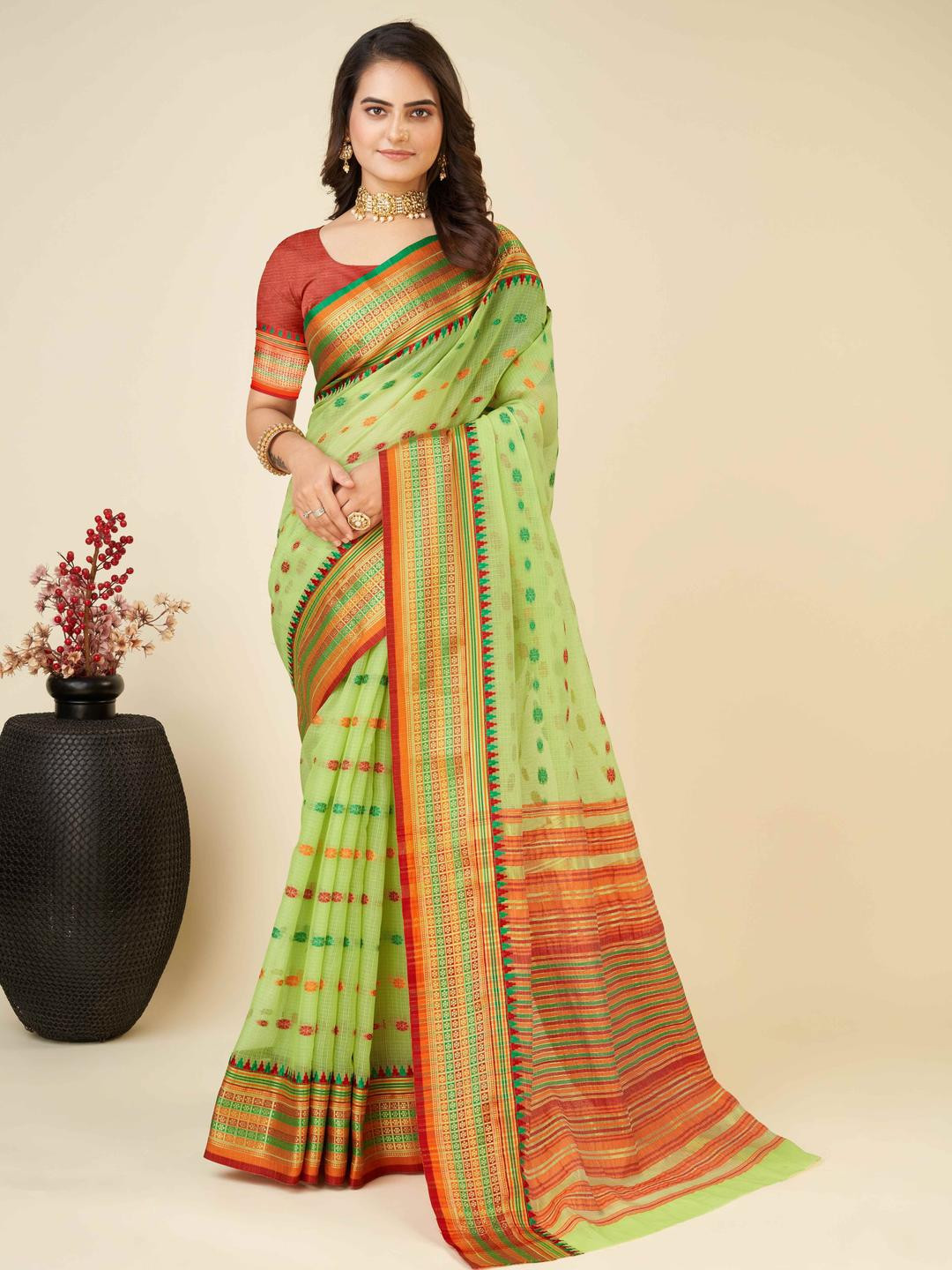 VARNI FABRICS Floral Silk Blend Designer Ikat Saree