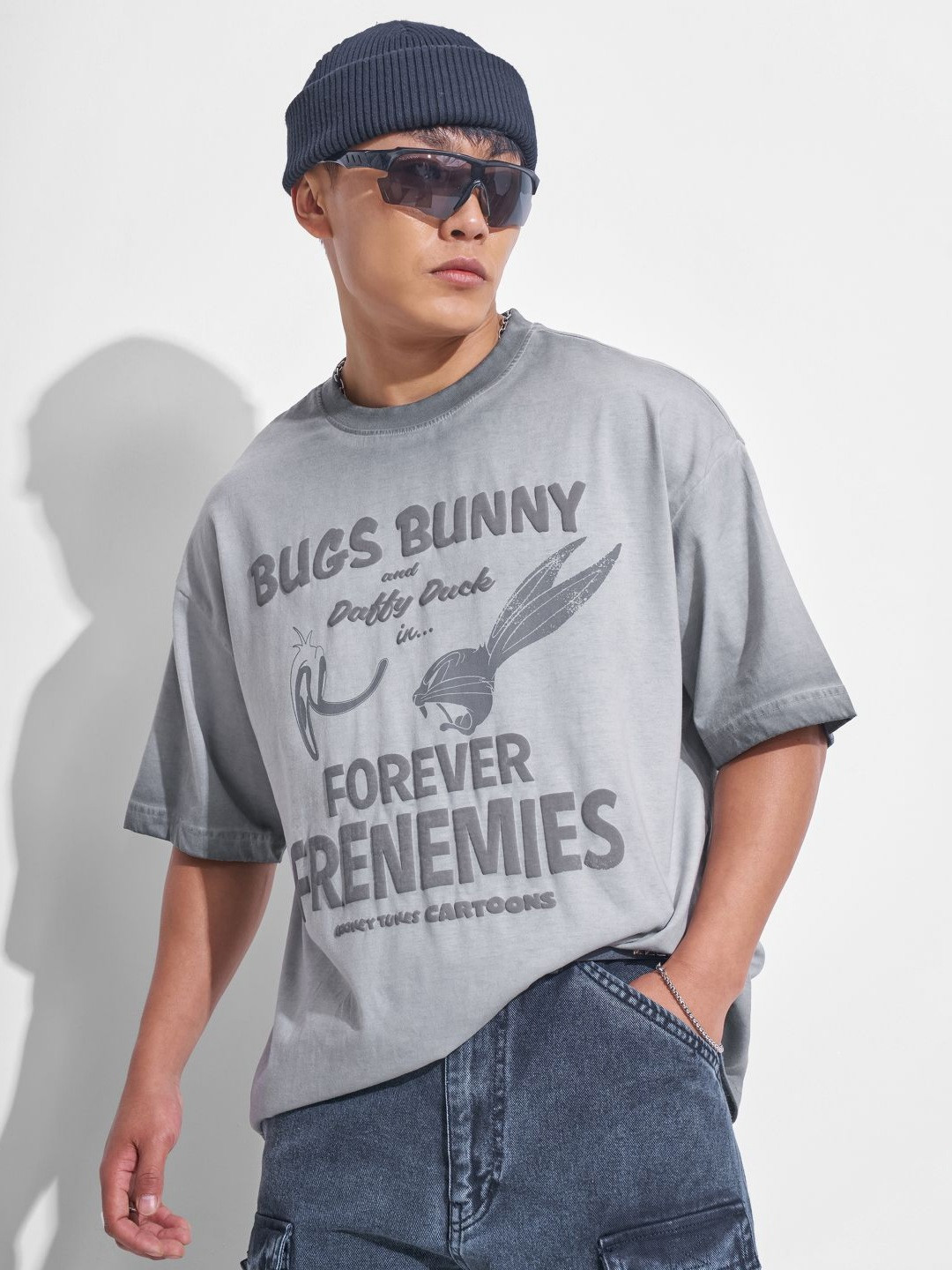 HIGHLANDER Looney Tunes Printed Round Neck Drop-Shoulder Sleeves Oversized T-shirt