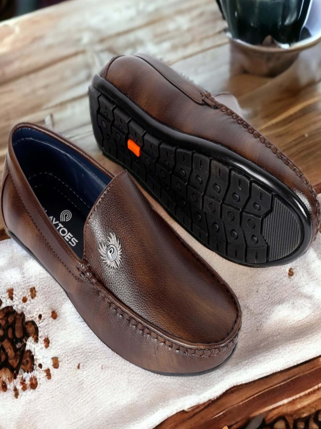 PLAYTOES Men Brown Loafers With Comfort Insole