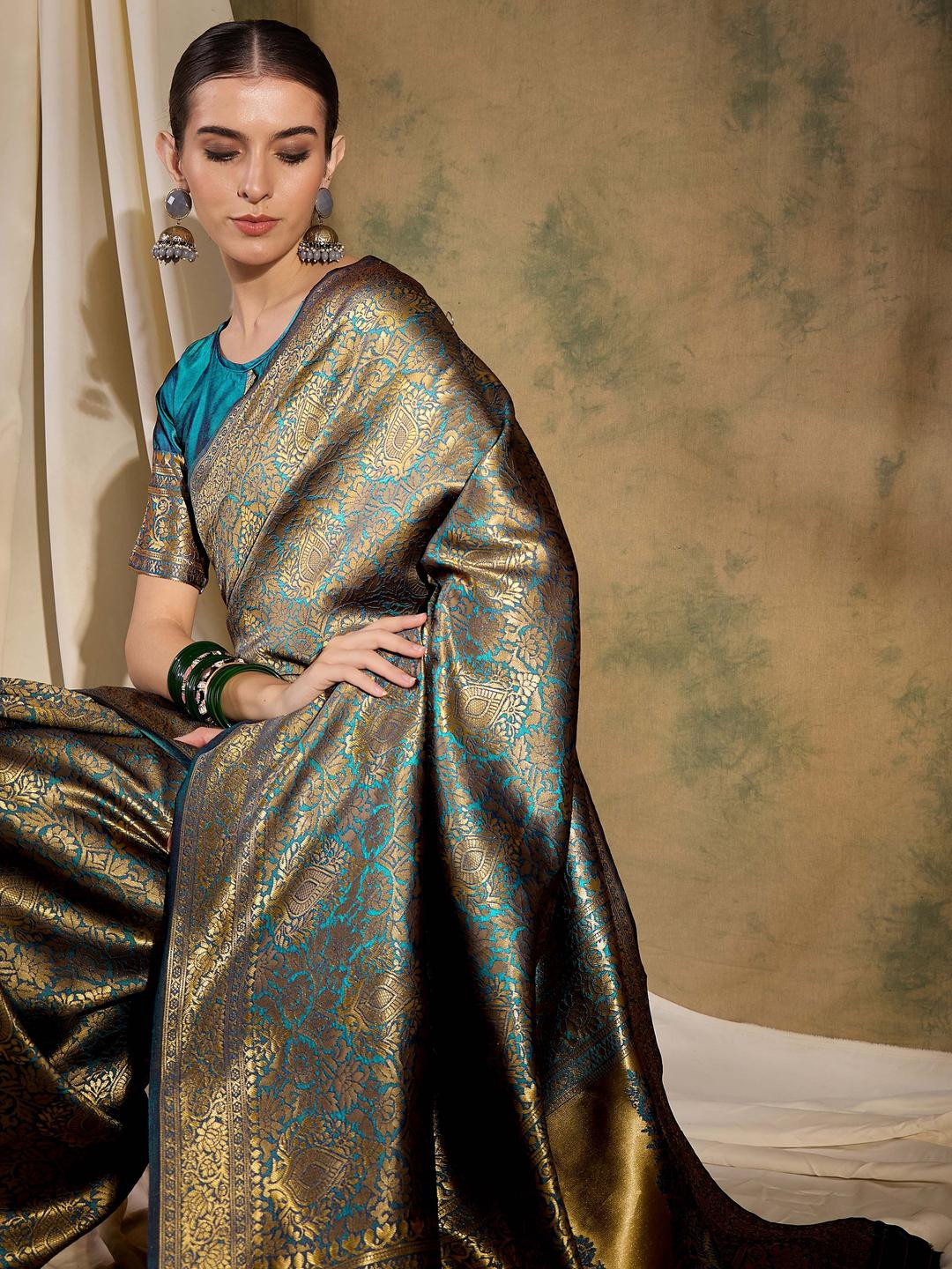 HERE&NOW Floral Butta Jall Woven Design Zari Banarasi Saree