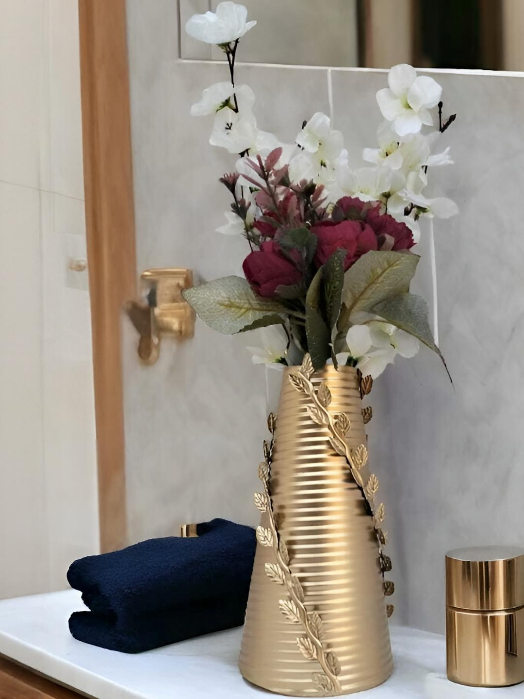 DECORSMITH Gold Toned Textured Vase