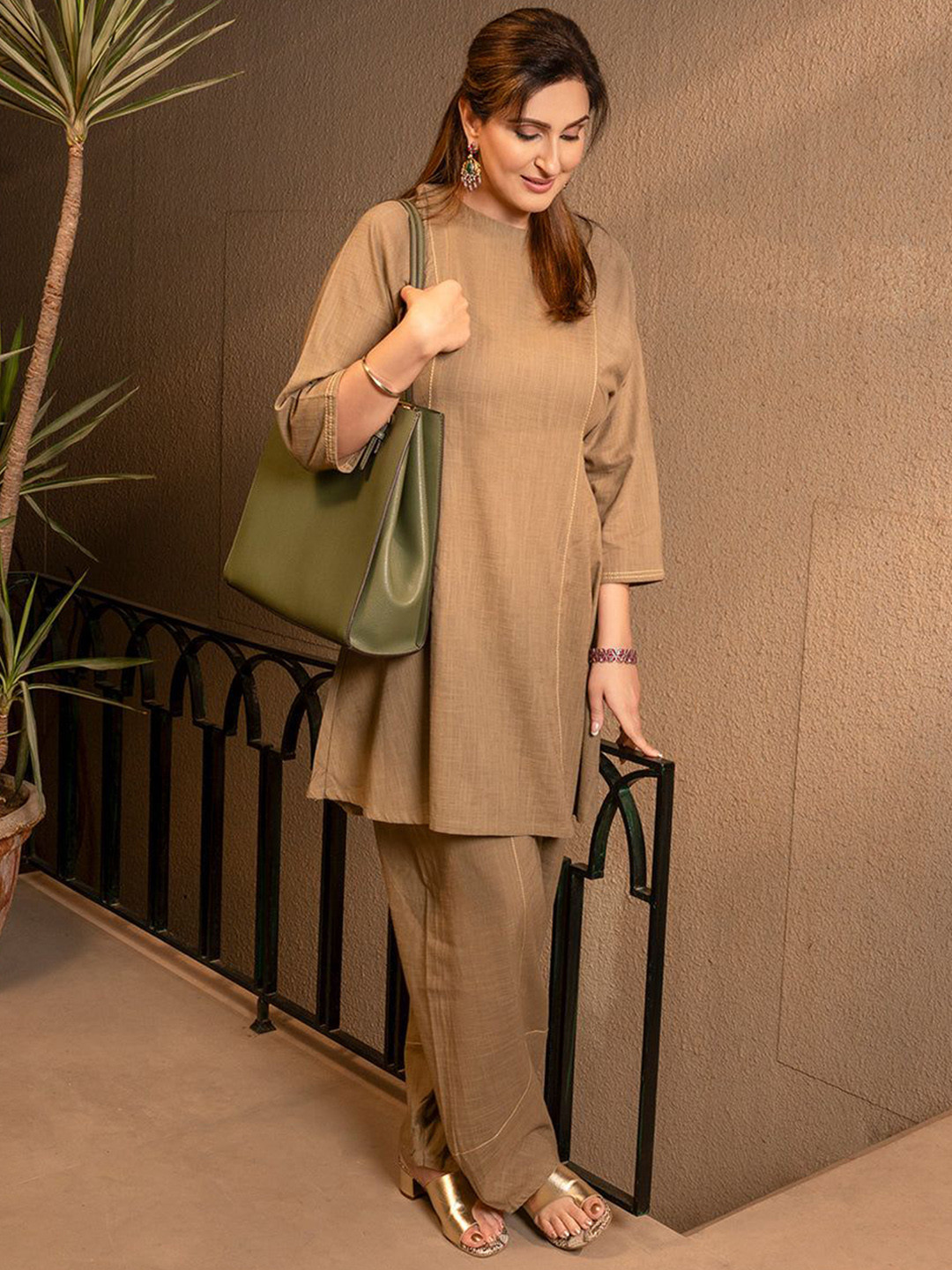 DIVASTRI Women Solid A-Line Kurta with Harem Pants Kurta Sets