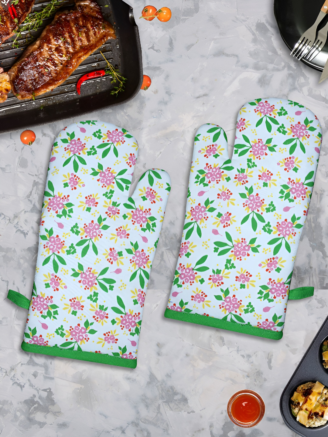 HOME COLORS.IN 2Pc Green & Purple Printed Oven Glove