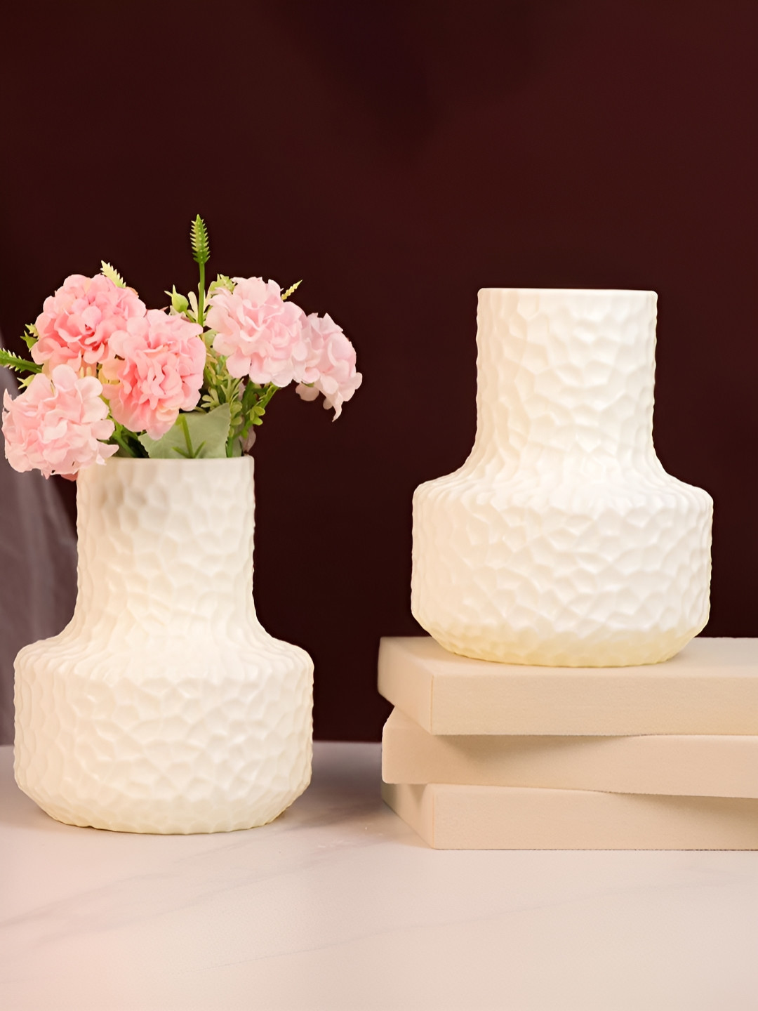 Art Street 2-Pcs White Hammered Texture Round Flower Vase