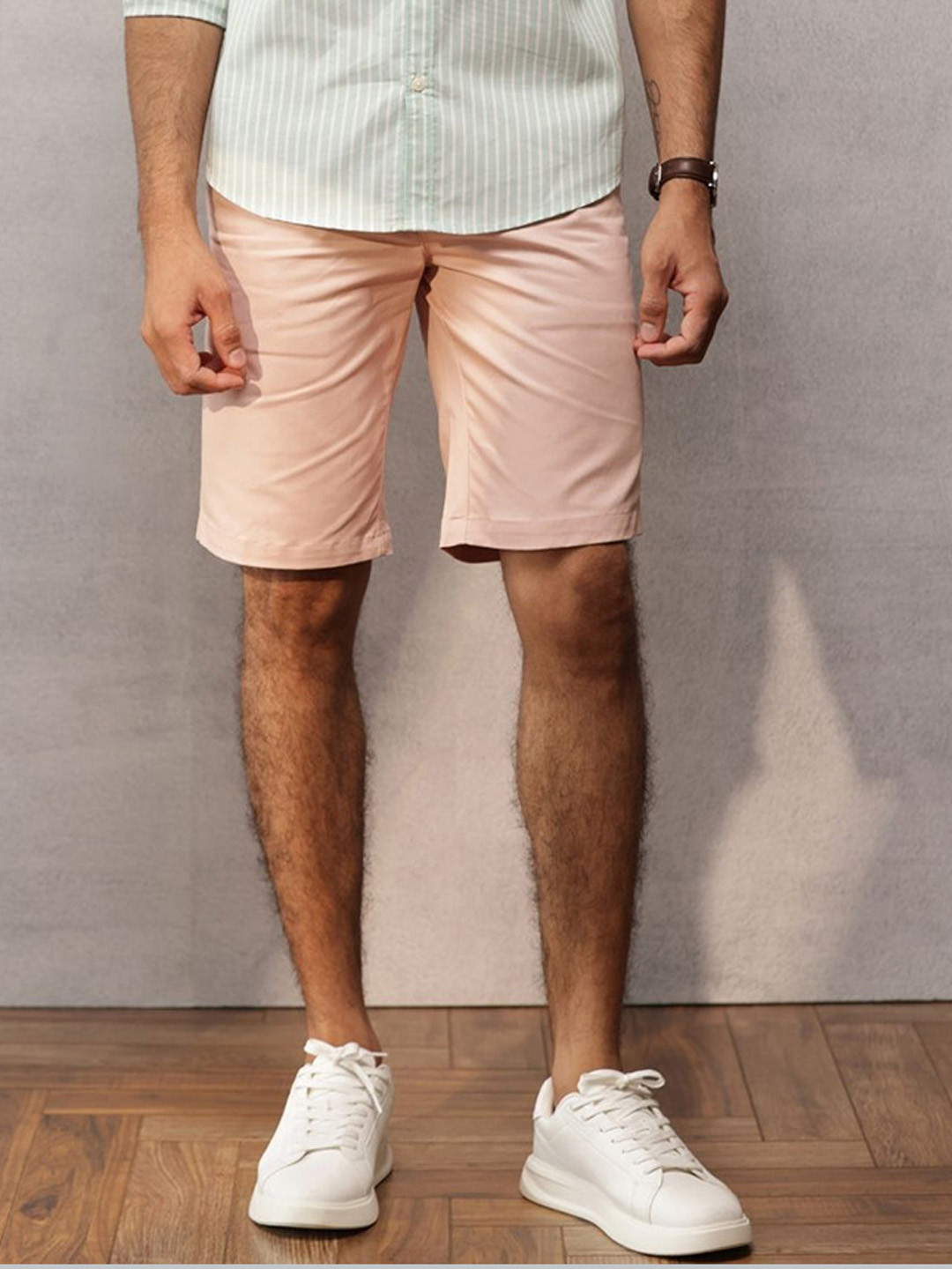 Uncluttered Closet Men High-Rise Outdoor Chino Shorts