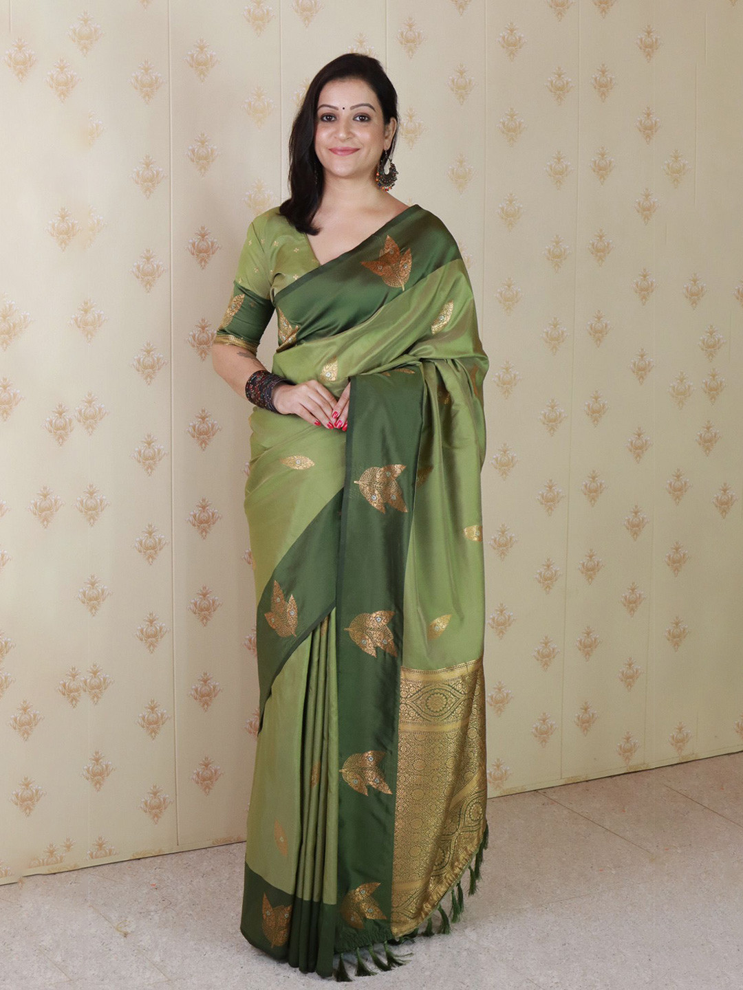 ELITE WEAVES DAMINI Woven Design Zari Banarasi Saree