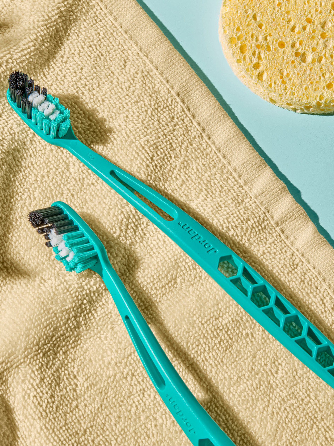 Jordan Set Of 2 Ultralite Whitening Soft Bristles Toothbrush