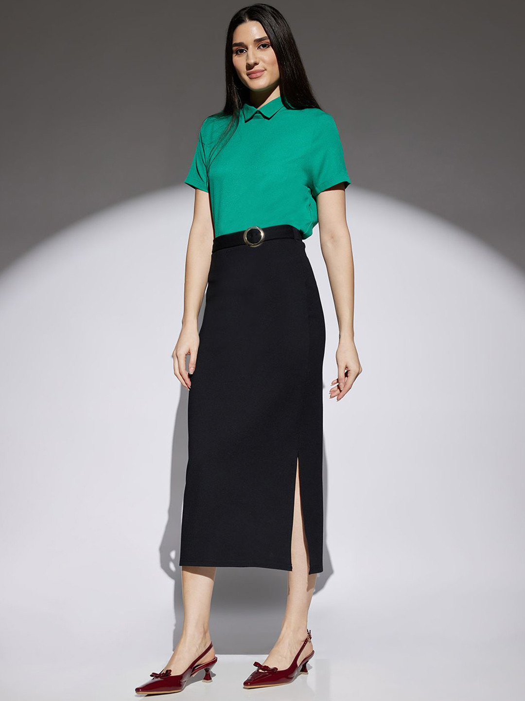 Globus Stretchable Mid Rise Side Slit Pencil Midi Workwear Skirt