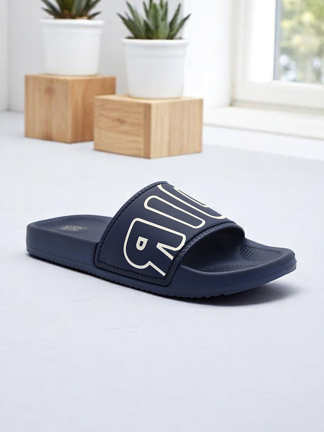 TRV Typographic Printed Sliders
