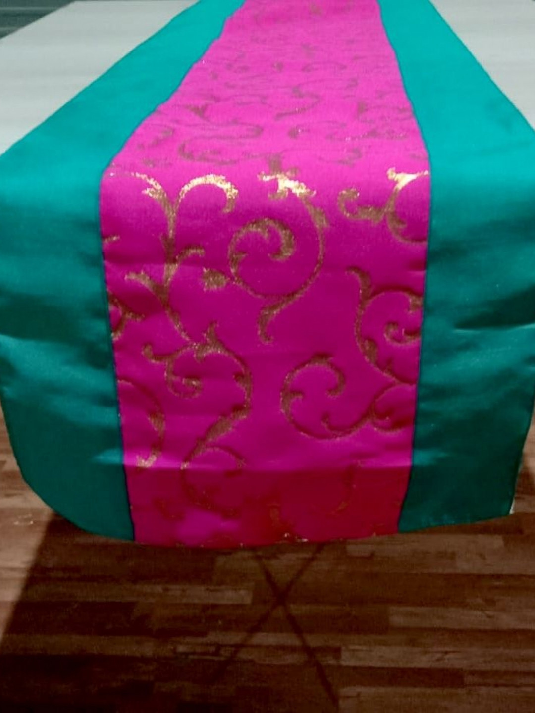 Pink parrot Green & Pink Embroidered Table Runner