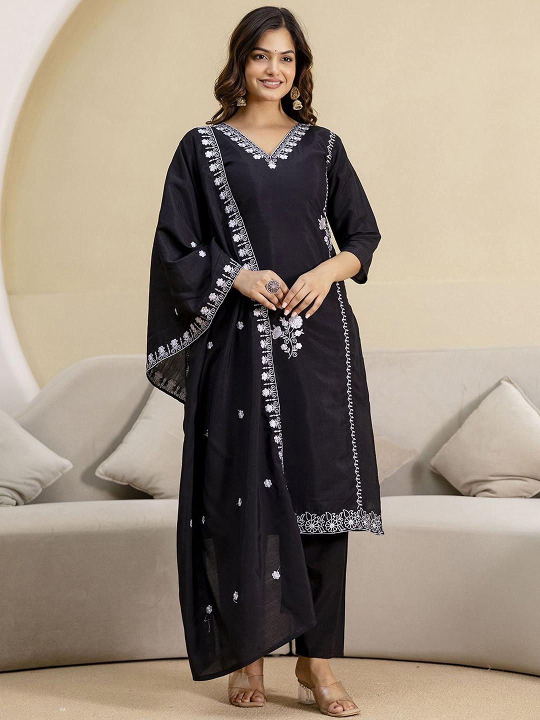 Trendmalls Floral Yoke Design V-Neck Chanderi Silk Straight Kurta Trousers & Dupatta