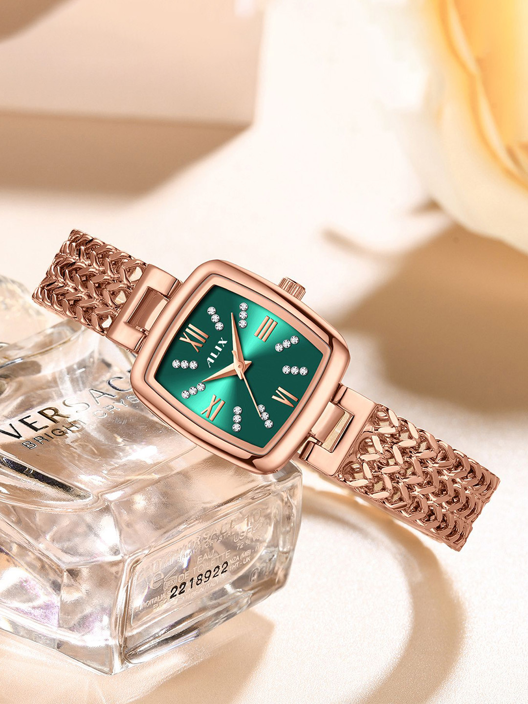 ALIX Women Embellished Dial & Bracelet Style Straps Analogue Watch AL2540_RGGN