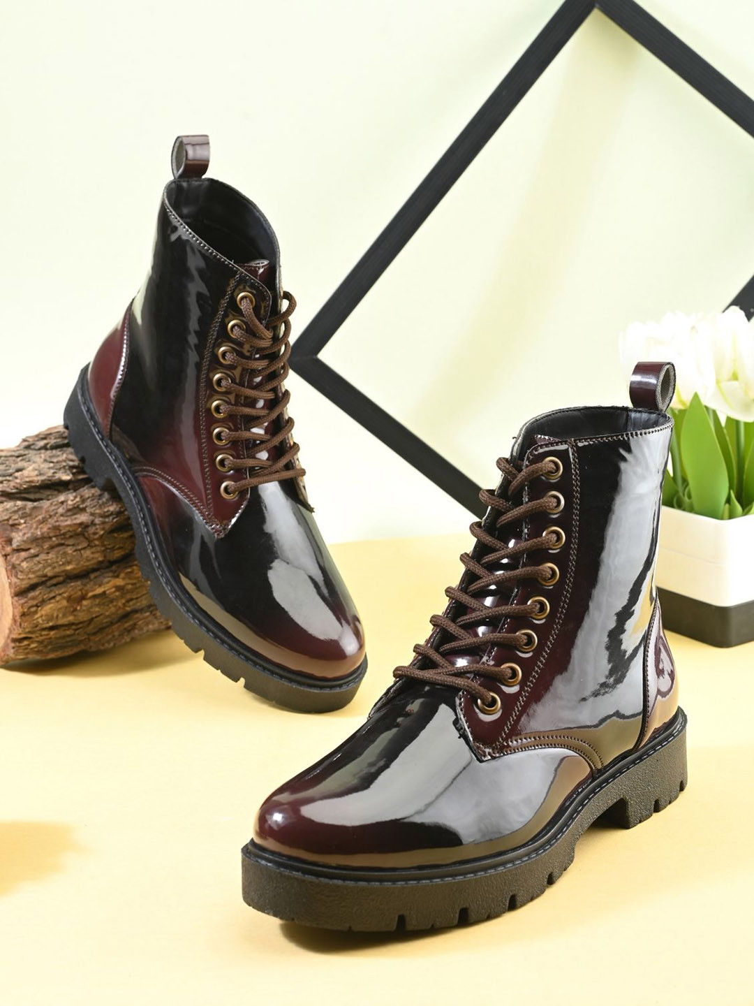 The Roadster Lifestyle Co Women Lace-Up Glossy Finish Combat Chunky Regular Boots