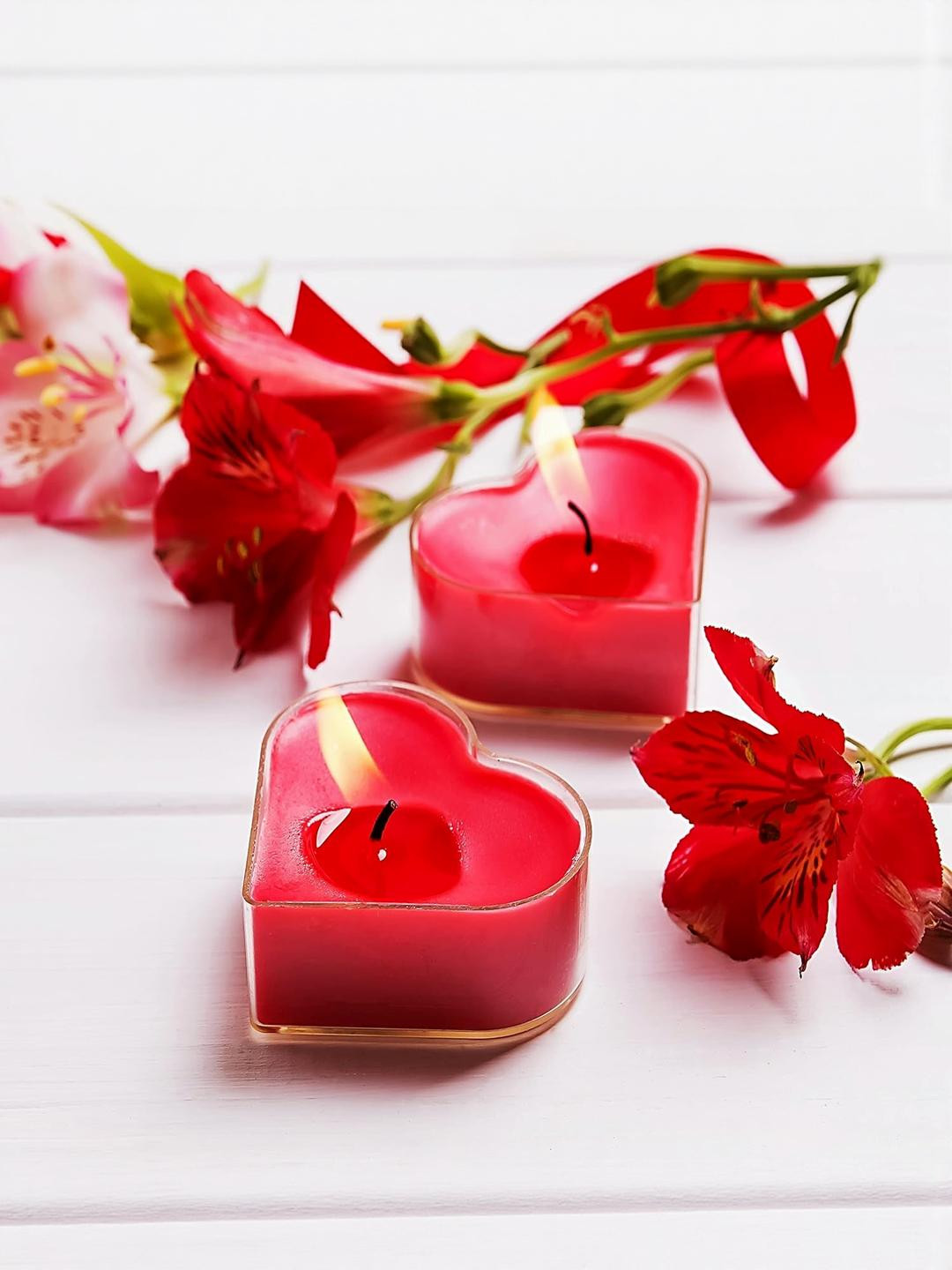 SOMIL Red 2 Pieces Scented Heart Shaped Tea Light Candles