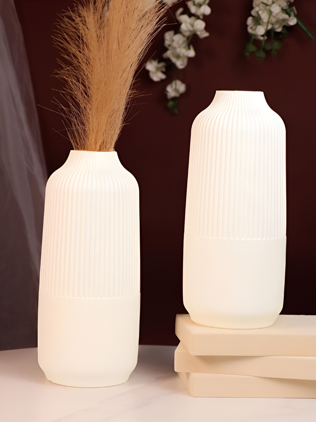 Art Street 2-Pcs White Ribbed Textured  Elegant Round Flower Vase