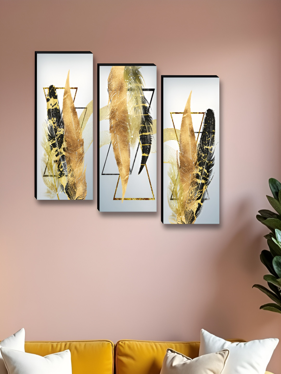 Livin'luxe White & Gold-Toned 3 Pieces Feather Modern Wall Arts