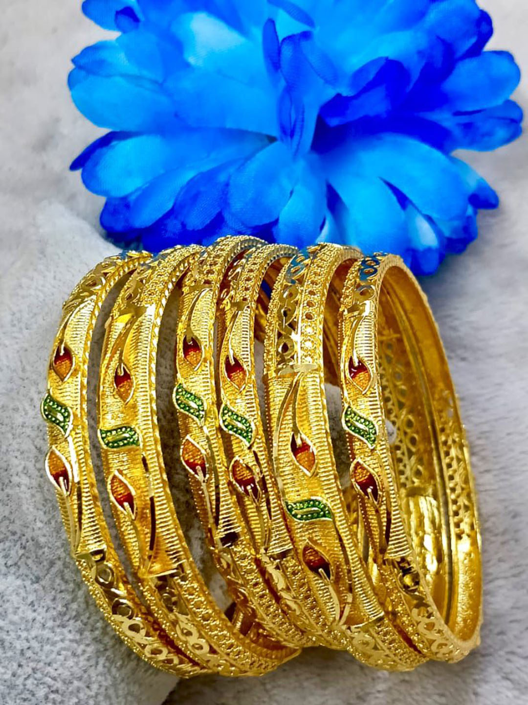 Vinayak enterprise Set Of 6 Gold-Plated Bangles