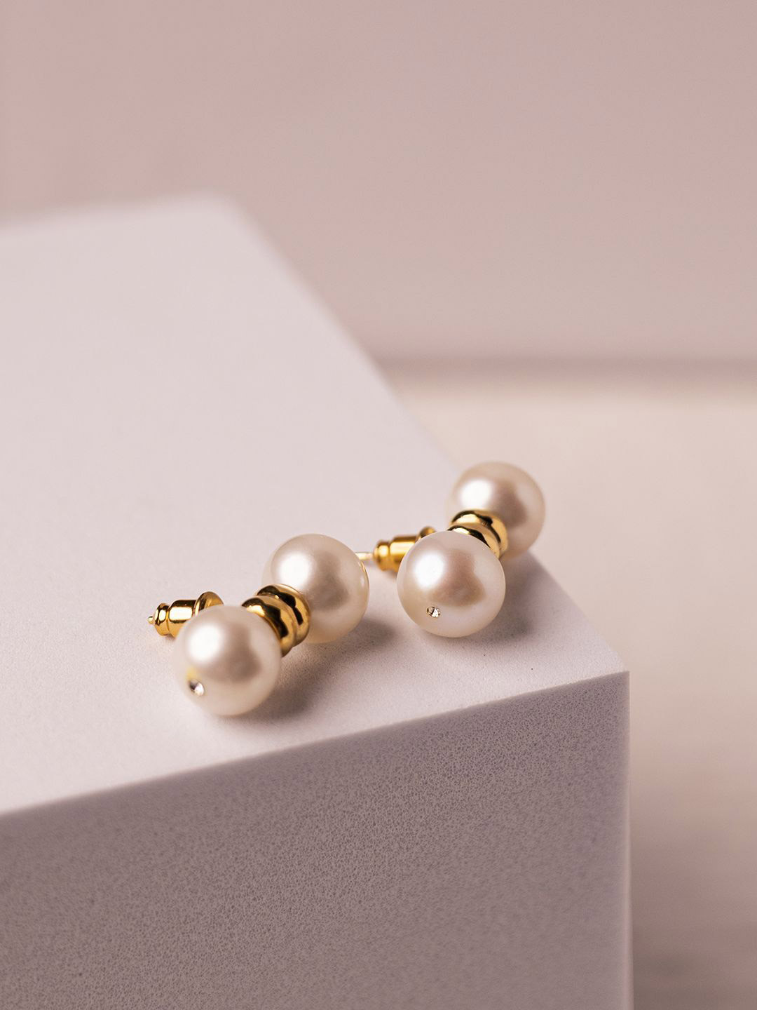 Stone Story By Shruti 925 Sterling Silver Gold-Plated Pearls Beaded Spherical Shaped Studs