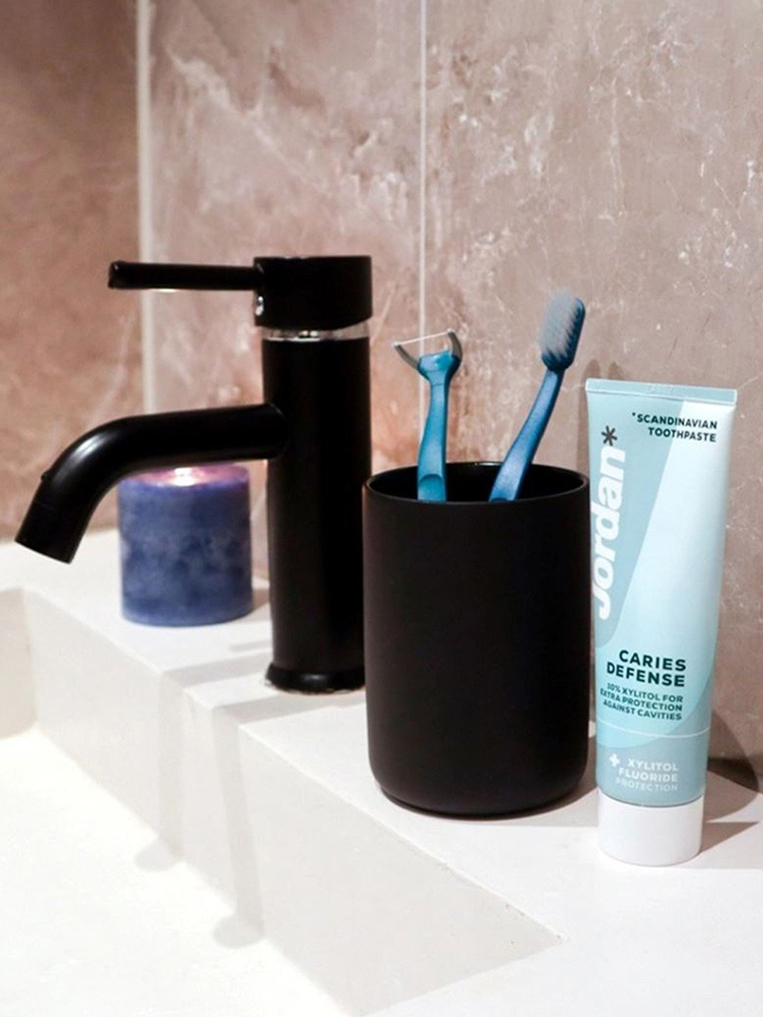 Jordan Adult Toothpaste Caries Defense Toothpaste- 75 ml