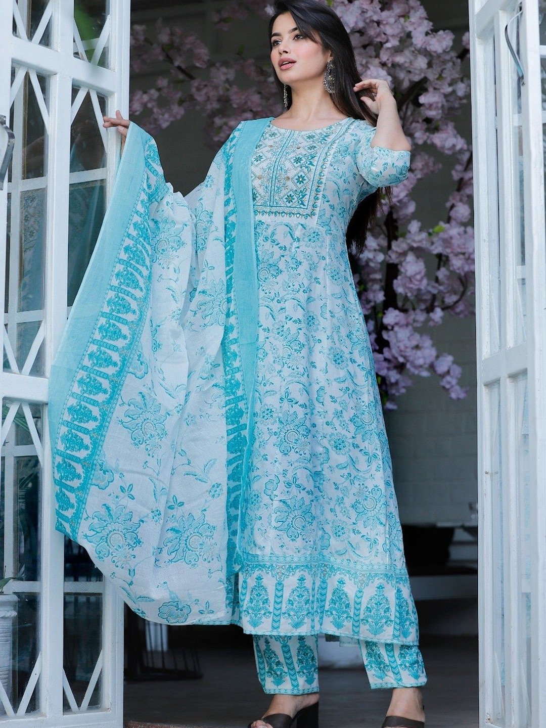 SHALIG Women Floral Printed Regular Kurta with Trousers & Dupatta Kurta Sets