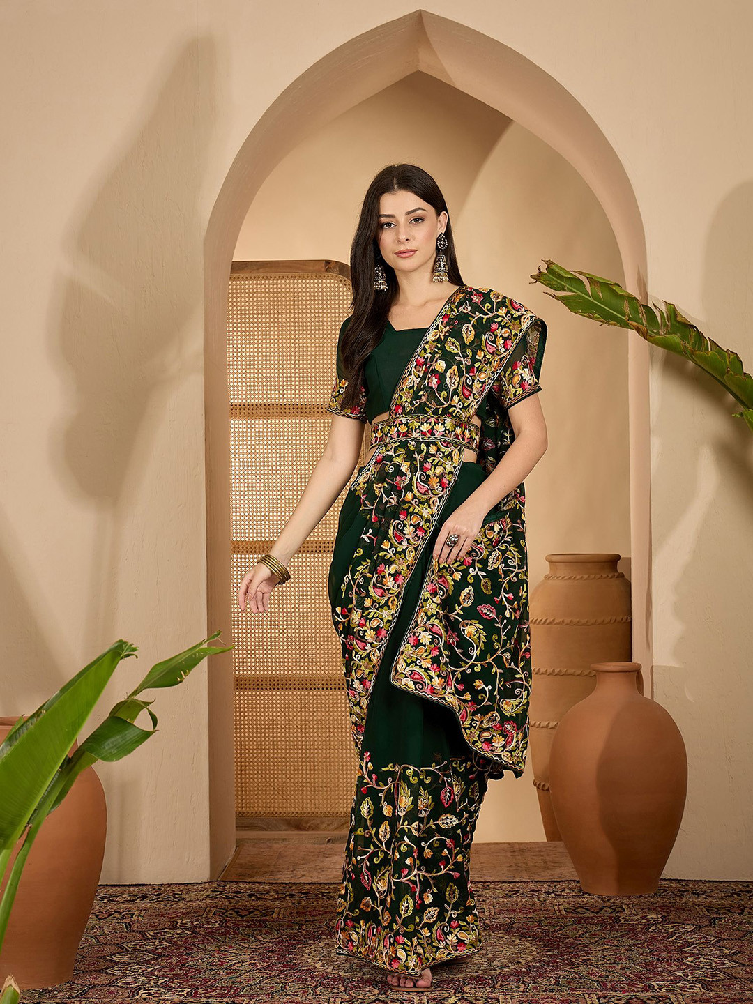 Sangria Floral Kashmiri Thread Embroidered Belted Saree With Blouse Piece