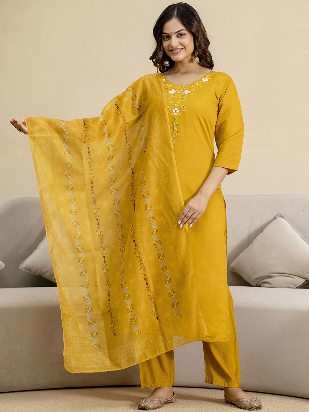 Trendmalls Women Chanderi Hand Work Kurta Pant with Dupatta