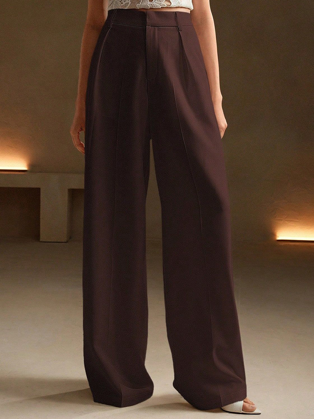 Chemistry Women Relaxed Wide Leg High-Rise Pleated Trousers with Chain