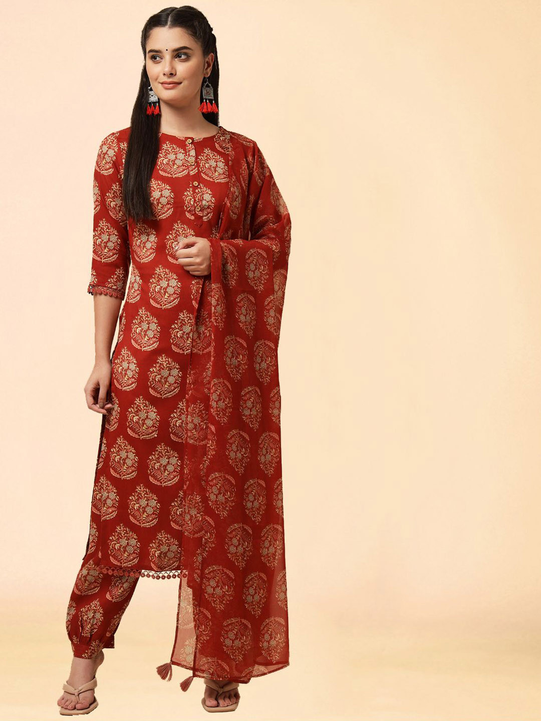 THE FAB FACTORY Women Floral Printed Regular Kurta with Dhoti Pants & Dupatta