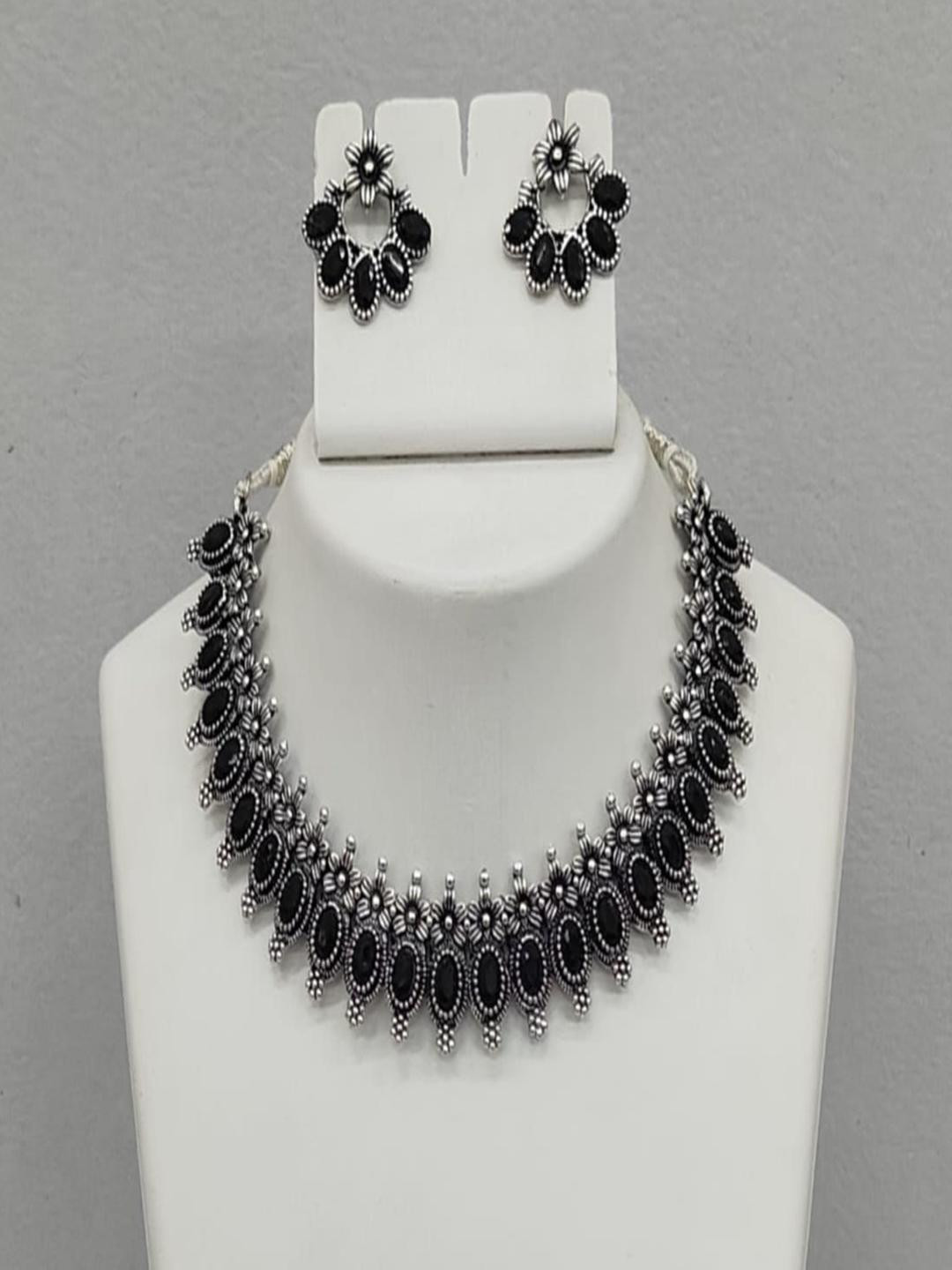 KHWAIHISH Silver-Plated Necklace and Earrings