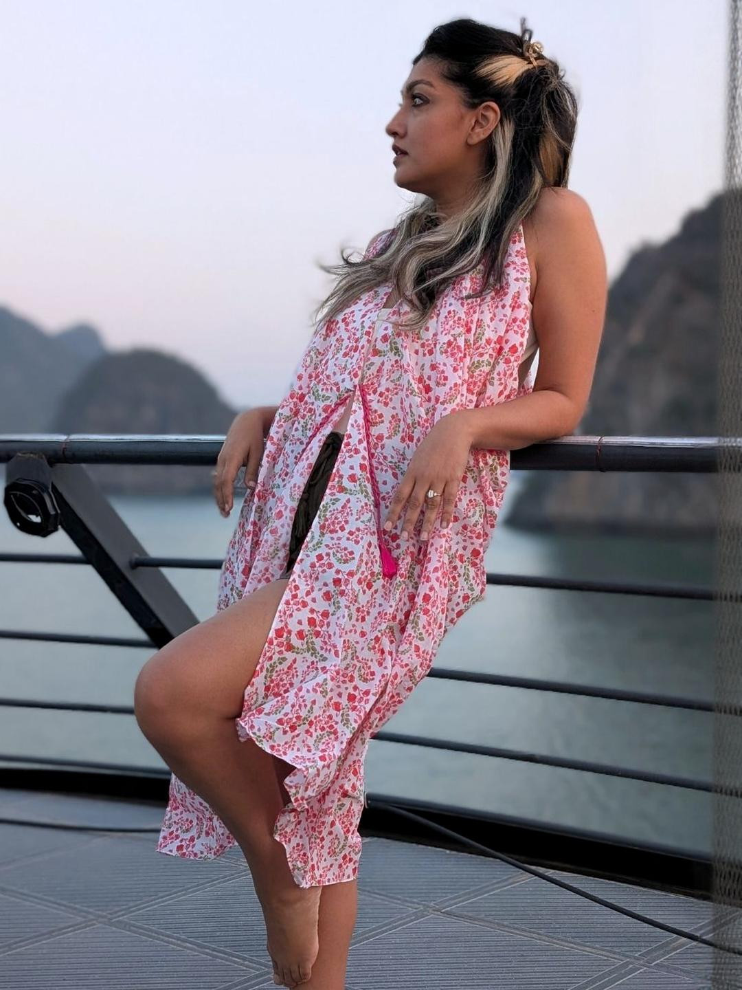 Tura Turi Women Printed Cover-Up Shrug