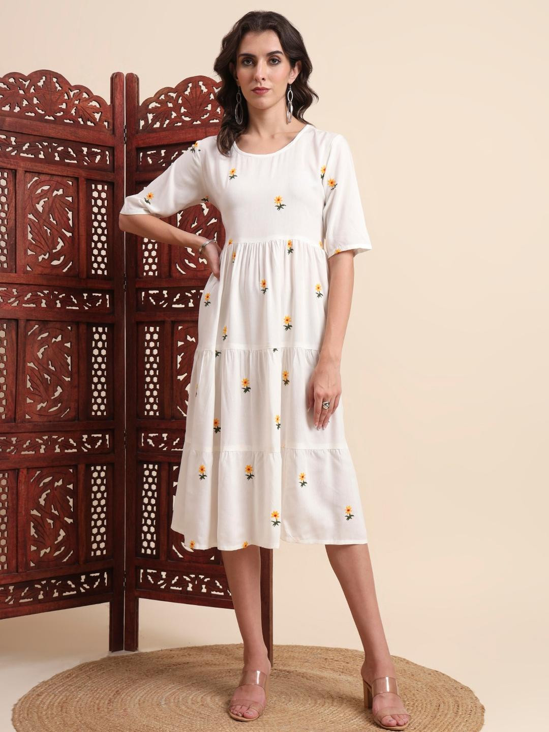 Adi Women Off White Cotton Kurtas