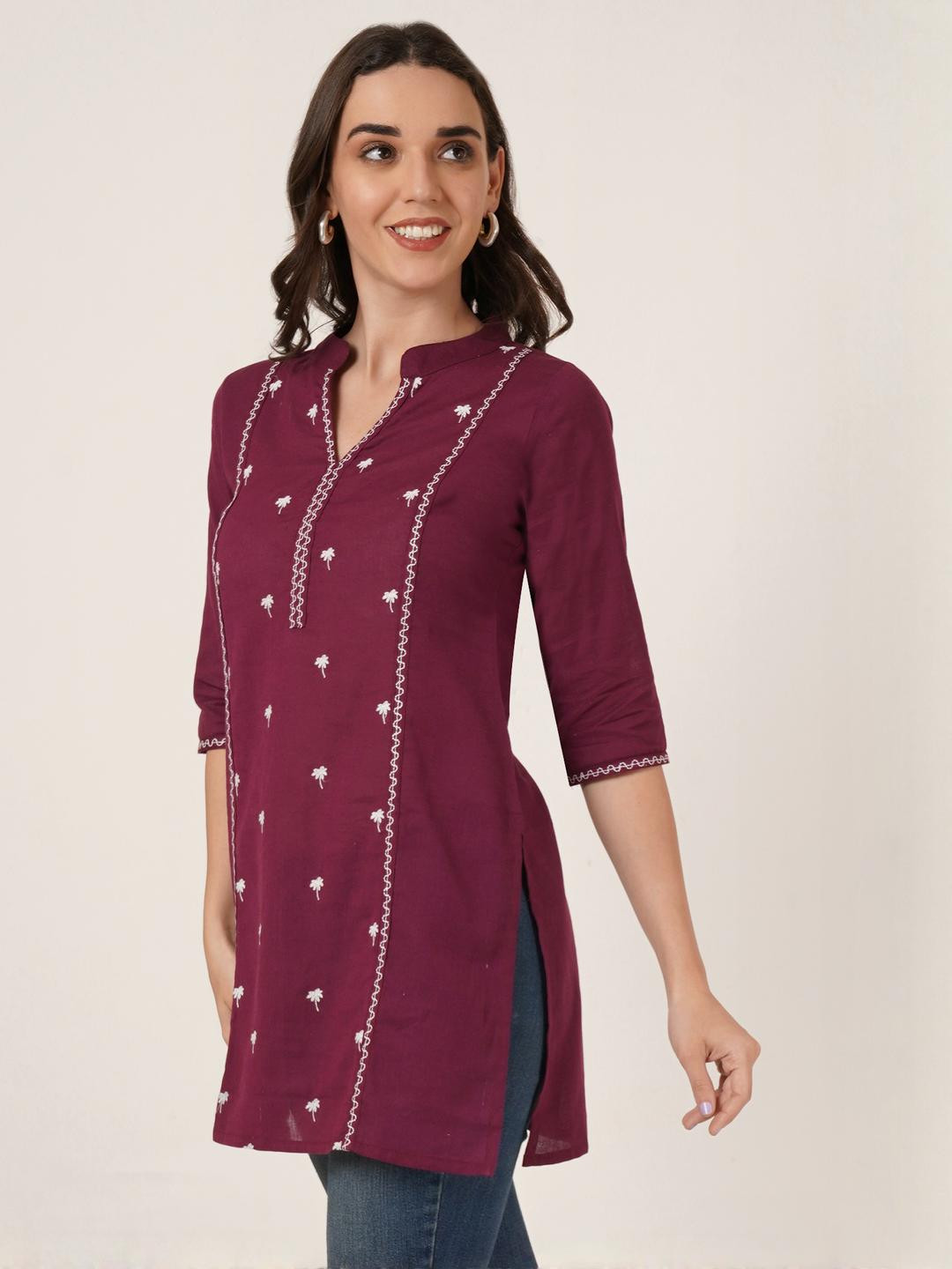 Diktmark Embroidered  women Cotton short kurta Top