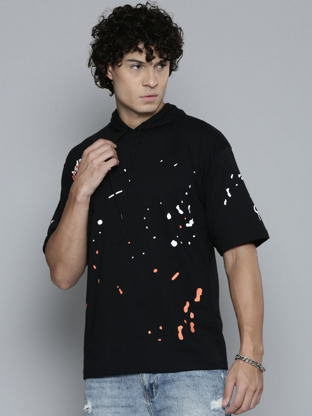 SMARTEES Men Abstract Printed Hooded Cotton Oversized T-shirt