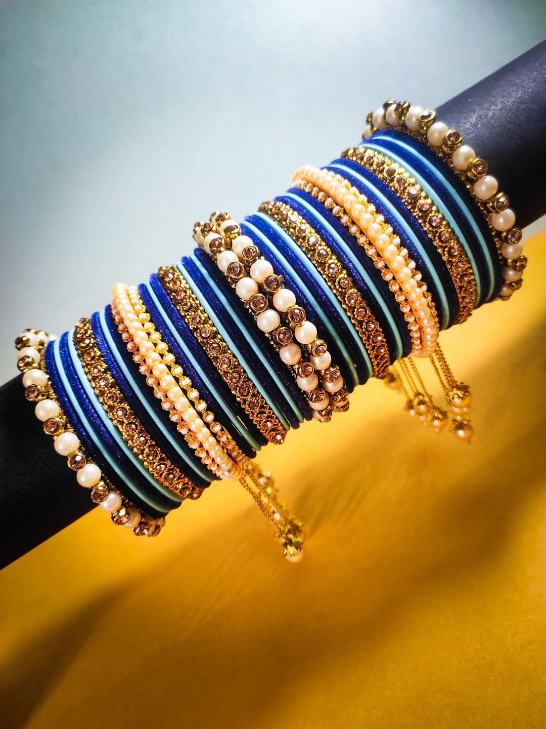 RIJOLI Set Of Kada Latkan Bangles