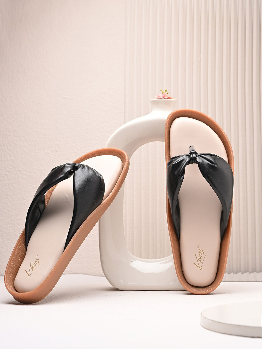 knoos Women Knot Thong & Stylish Twist Design Open Toe Flats