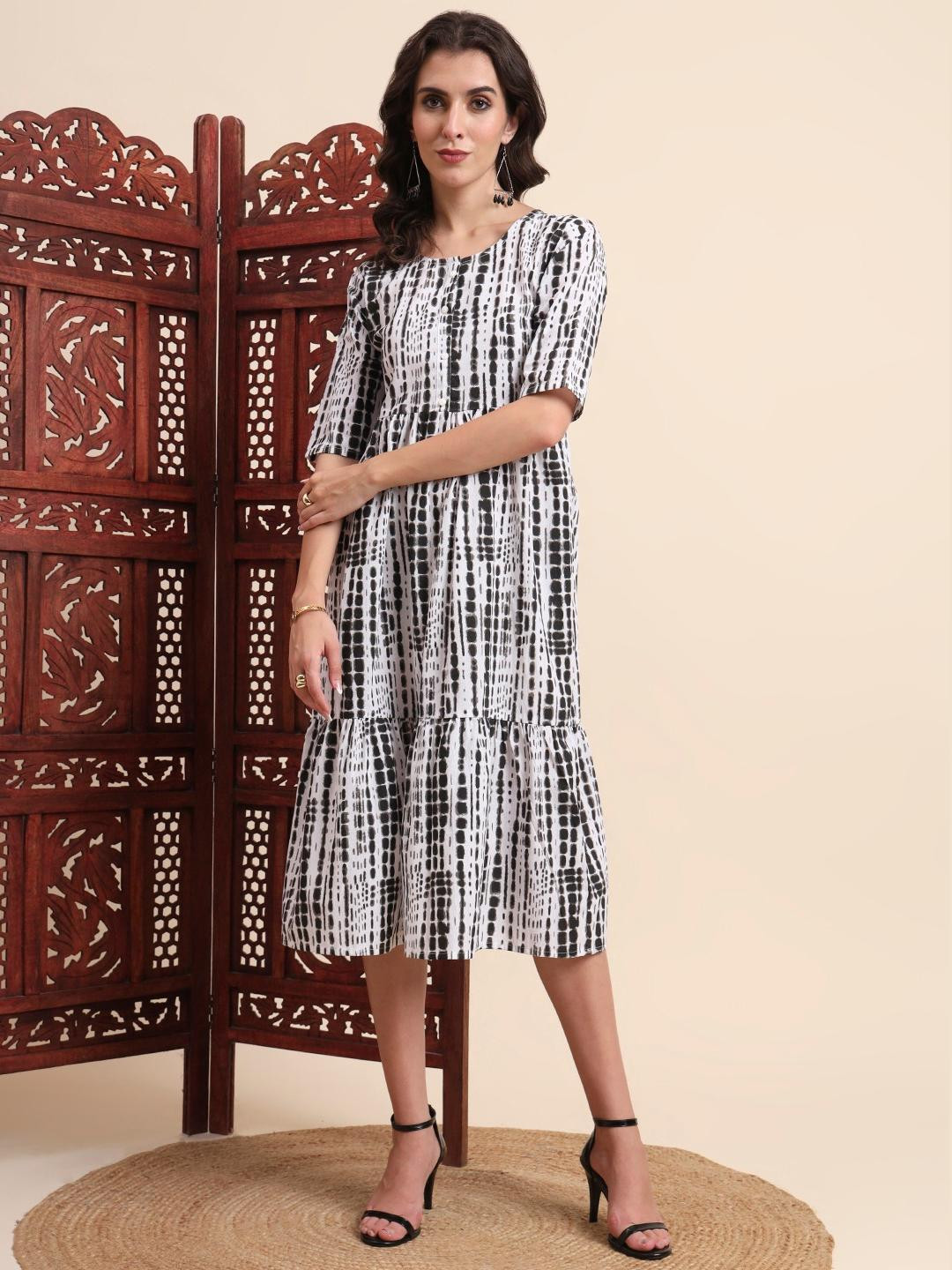 Adi Women Grey Cotton Kurtas