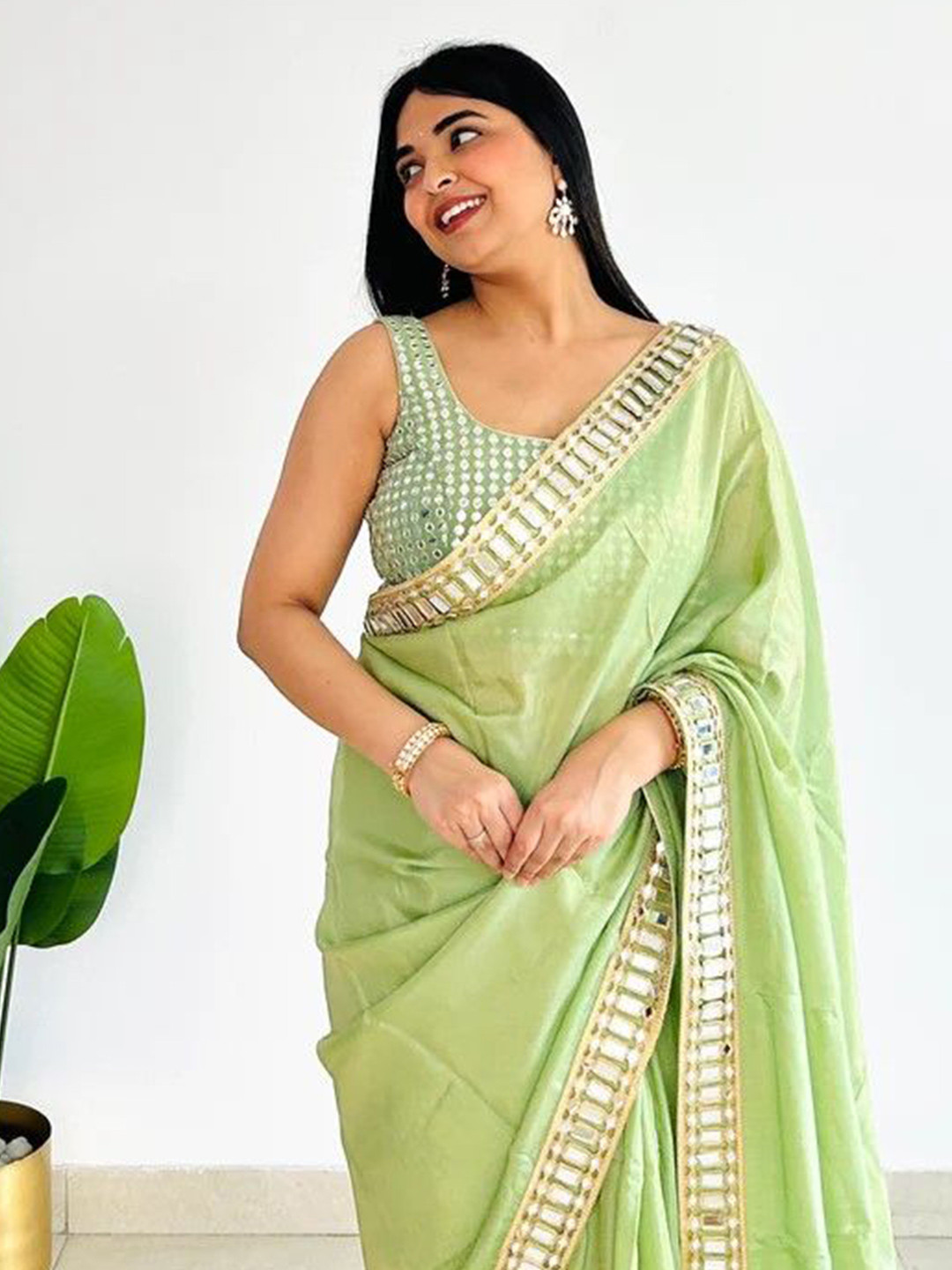 Avirat Designer Studio Solid Embellished Mirror Work Banarasi Saree