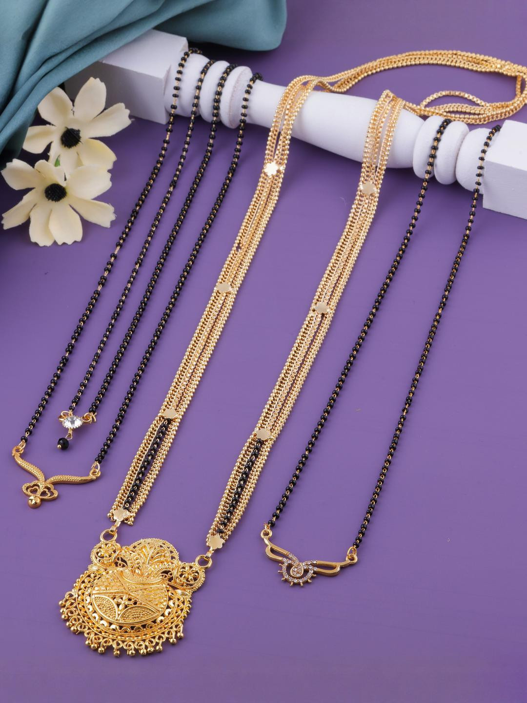 DIVASTRI Pack of 4 women Artificial Black Beads Gold-Plated Mangalsutra