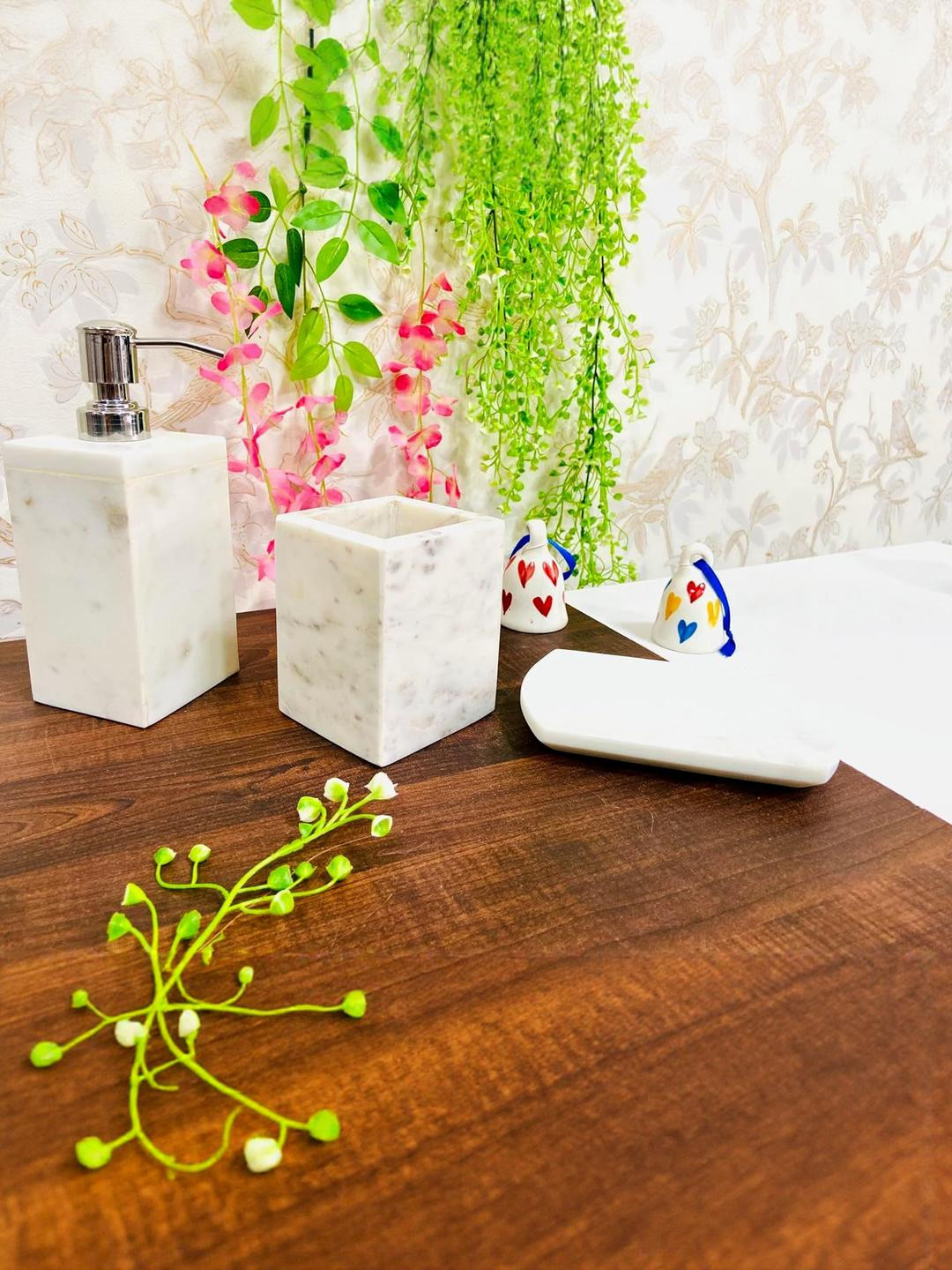 Altaica White Marble Bathroom Accessories